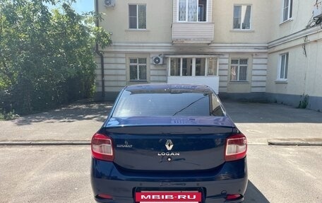 Renault Logan II, 2018 год, 820 000 рублей, 2 фотография