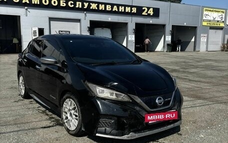 Nissan Leaf II, 2019 год, 680 000 рублей, 2 фотография