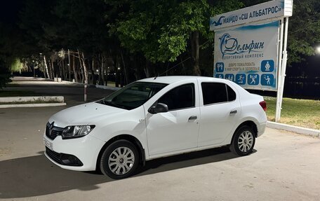 Renault Logan II, 2017 год, 420 000 рублей, 3 фотография