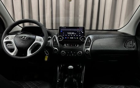 Hyundai ix35 I рестайлинг, 2010 год, 899 999 рублей, 10 фотография