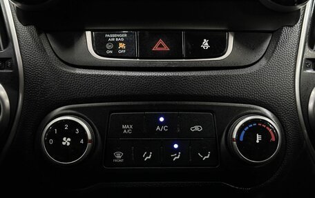 Hyundai ix35 I рестайлинг, 2010 год, 899 999 рублей, 16 фотография
