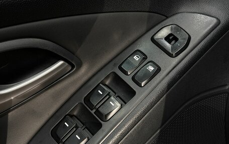 Hyundai ix35 I рестайлинг, 2010 год, 899 999 рублей, 18 фотография