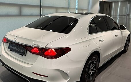 Mercedes-Benz E-Класс, 2024 год, 7 780 000 рублей, 2 фотография