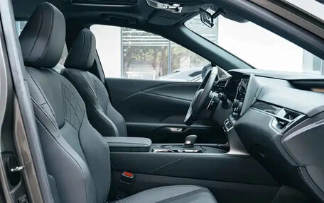 Lexus RX IV рестайлинг, 2025 год, 6 924 000 рублей, 9 фотография