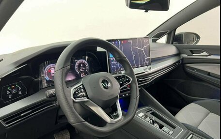 Volkswagen Golf VIII, 2025 год, 4 150 000 рублей, 13 фотография