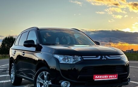 Mitsubishi Outlander III рестайлинг 3, 2013 год, 1 899 000 рублей, 1 фотография