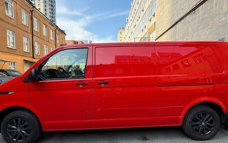 Volkswagen Transporter T6 рестайлинг, 2021 год, 4 790 000 рублей, 3 фотография