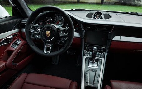 Porsche 911, 2016 год, 8 399 000 рублей, 36 фотография