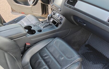 Volkswagen Touareg III, 2011 год, 1 500 000 рублей, 16 фотография