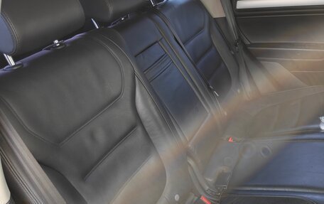 Volkswagen Touareg III, 2011 год, 1 500 000 рублей, 17 фотография