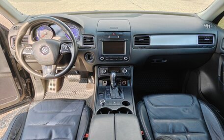 Volkswagen Touareg III, 2011 год, 1 500 000 рублей, 18 фотография