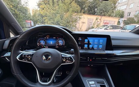 Volkswagen Golf VIII, 2022 год, 2 600 000 рублей, 12 фотография