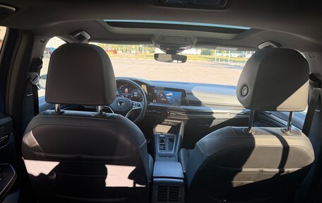 Volkswagen Golf VIII, 2022 год, 2 600 000 рублей, 15 фотография