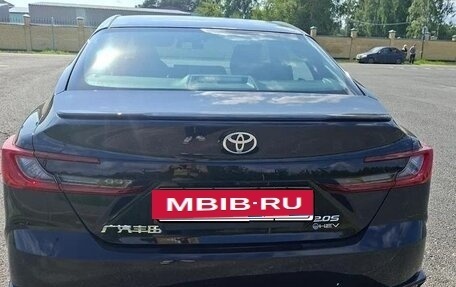Toyota Camry, 2024 год, 3 250 000 рублей, 2 фотография