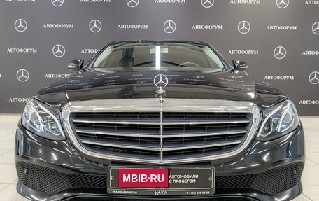 Mercedes-Benz E-Класс, 2019 год, 2 900 000 рублей, 2 фотография