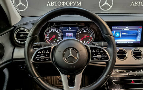 Mercedes-Benz E-Класс, 2019 год, 2 900 000 рублей, 21 фотография