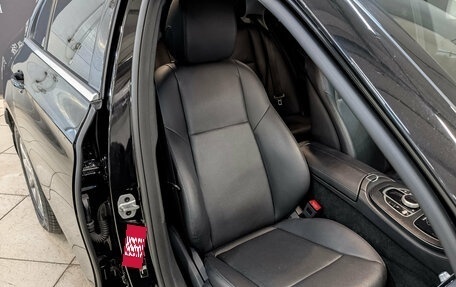 Mercedes-Benz E-Класс, 2019 год, 2 900 000 рублей, 22 фотография