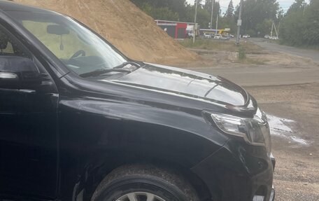 Toyota Land Cruiser Prado 150 рестайлинг 2, 2016 год, 4 400 000 рублей, 4 фотография