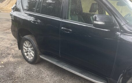 Toyota Land Cruiser Prado 150 рестайлинг 2, 2016 год, 4 400 000 рублей, 5 фотография