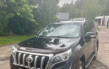 Toyota Land Cruiser Prado 150 рестайлинг 2, 2016 год, 4 400 000 рублей, 9 фотография
