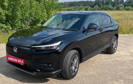 Honda Vezel, 2024 год, 2 950 000 рублей, 2 фотография