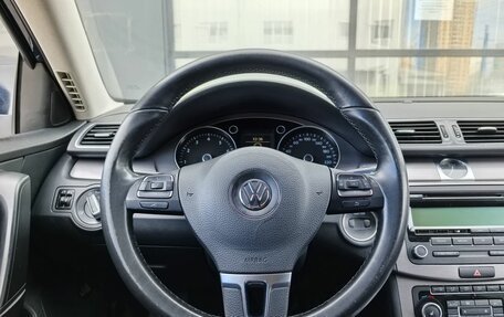 Volkswagen Passat B7, 2011 год, 880 000 рублей, 14 фотография