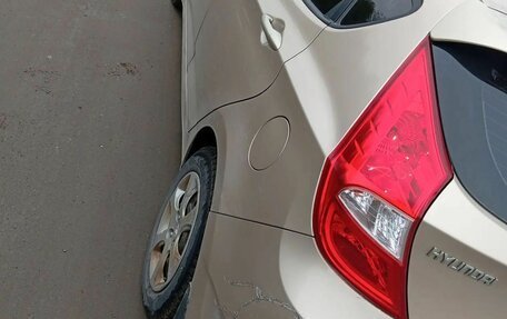 Hyundai Solaris II рестайлинг, 2011 год, 555 555 рублей, 4 фотография