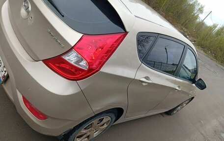 Hyundai Solaris II рестайлинг, 2011 год, 555 555 рублей, 2 фотография