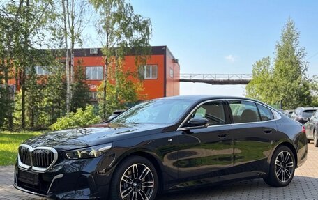BMW 5 серия, 2024 год, 10 200 000 рублей, 1 фотография
