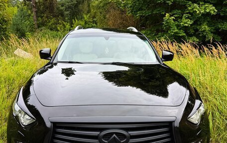 Infiniti QX70, 2015 год, 2 850 000 рублей, 2 фотография