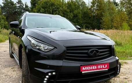 Infiniti QX70, 2015 год, 2 850 000 рублей, 14 фотография