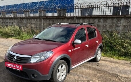 Renault Sandero I, 2013 год, 550 000 рублей, 2 фотография