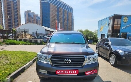 Toyota Land Cruiser 200, 2011 год, 2 850 000 рублей, 3 фотография