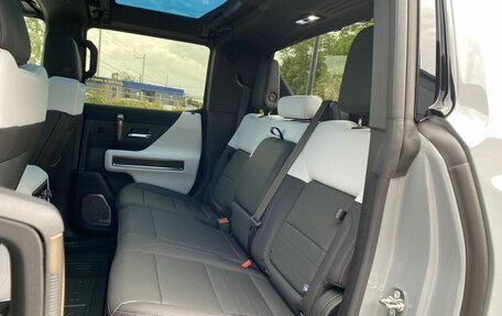 GMC Hummer EV, 2024 год, 17 000 000 рублей, 15 фотография