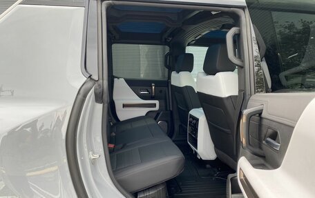 GMC Hummer EV, 2024 год, 17 000 000 рублей, 17 фотография