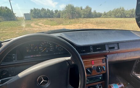 Mercedes-Benz E-Класс, 1992 год, 200 000 рублей, 4 фотография
