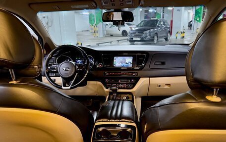 KIA Carnival III, 2018 год, 3 850 000 рублей, 8 фотография