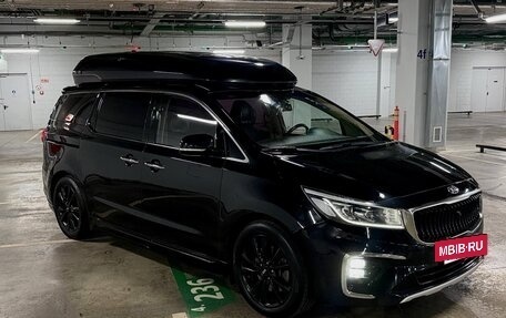 KIA Carnival III, 2018 год, 3 850 000 рублей, 2 фотография