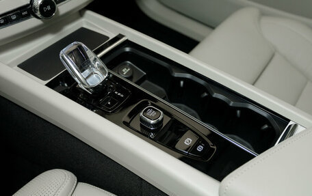 Volvo XC60 II, 2026 год, 8 600 000 рублей, 13 фотография