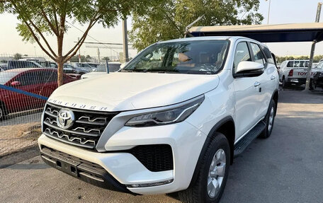 Toyota Fortuner II, 2026 год, 4 800 800 рублей, 1 фотография