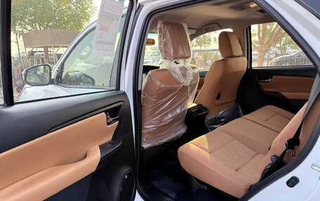 Toyota Fortuner II, 2026 год, 4 800 800 рублей, 11 фотография