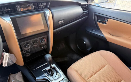 Toyota Fortuner II, 2026 год, 4 800 800 рублей, 10 фотография