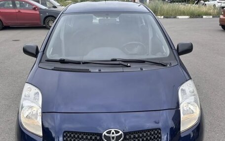 Toyota Yaris III рестайлинг, 2008 год, 615 000 рублей, 1 фотография