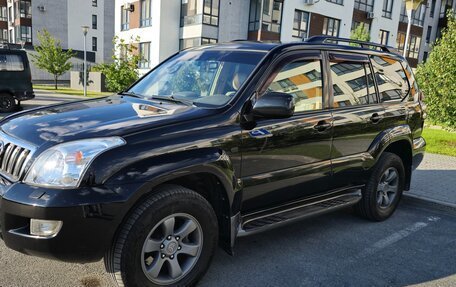 Toyota Land Cruiser Prado 120 рестайлинг, 2006 год, 1 900 000 рублей, 1 фотография