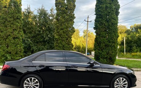 Mercedes-Benz E-Класс, 2019 год, 3 750 000 рублей, 5 фотография