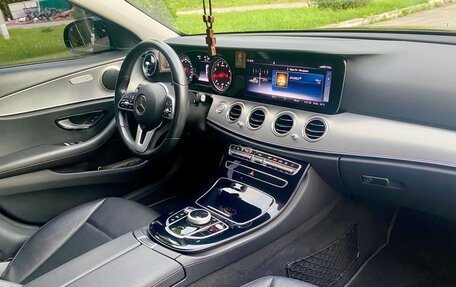 Mercedes-Benz E-Класс, 2019 год, 3 750 000 рублей, 20 фотография