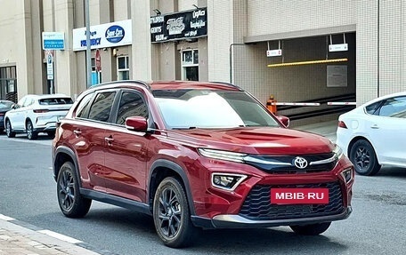 Toyota Urban Cruiser, 2026 год, 2 450 800 рублей, 4 фотография