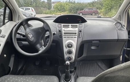 Toyota Yaris III рестайлинг, 2008 год, 615 000 рублей, 6 фотография