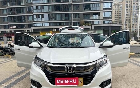 Honda Vezel, 2022 год, 1 348 000 рублей, 3 фотография