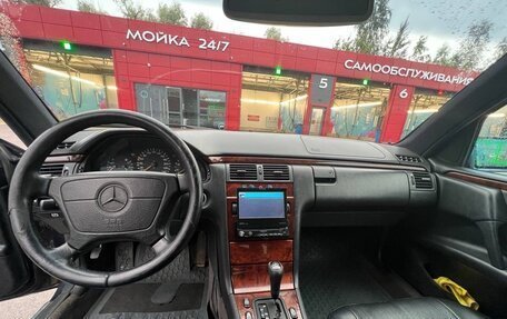 Mercedes-Benz E-Класс, 1999 год, 270 000 рублей, 9 фотография